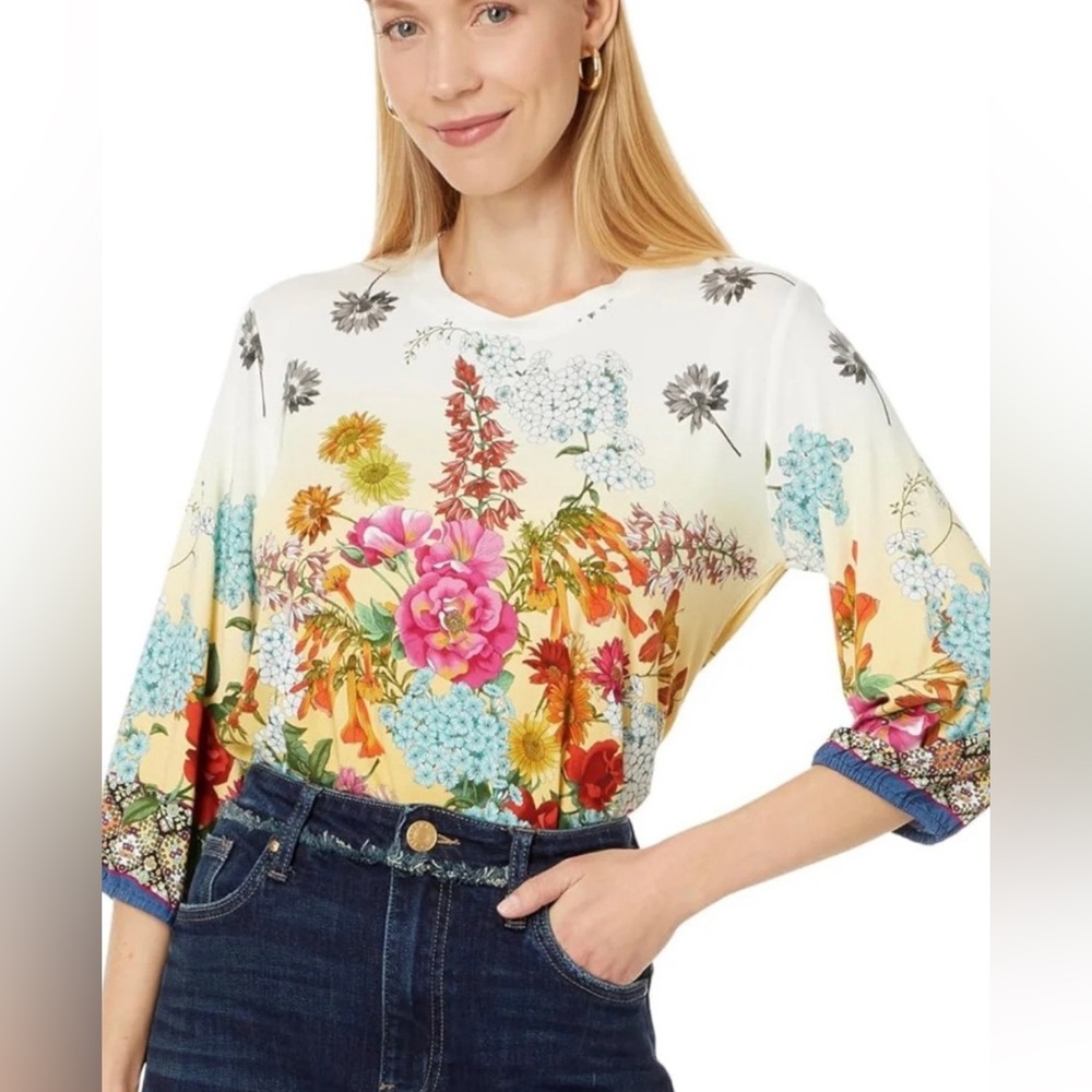 Johnny Was Cream Floral Print Blouse with Multicolor Bouquet excellent condition